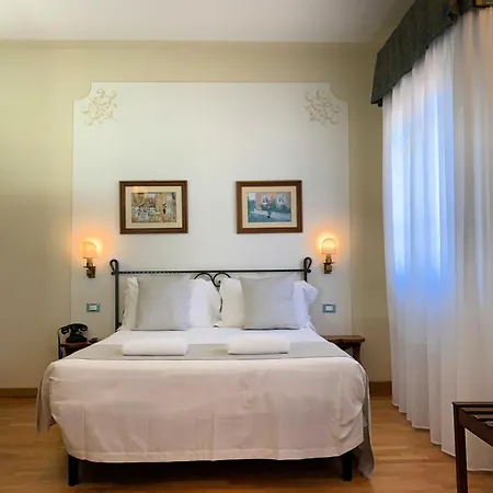 Hotel David 3*